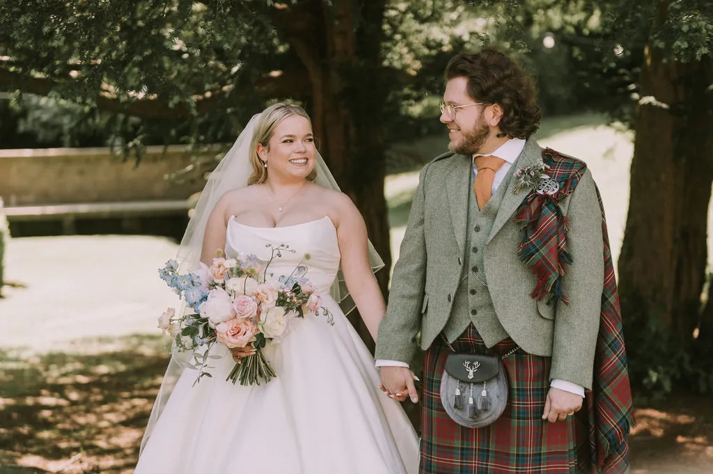 fraoch floral design spring wedding at balbirnie house