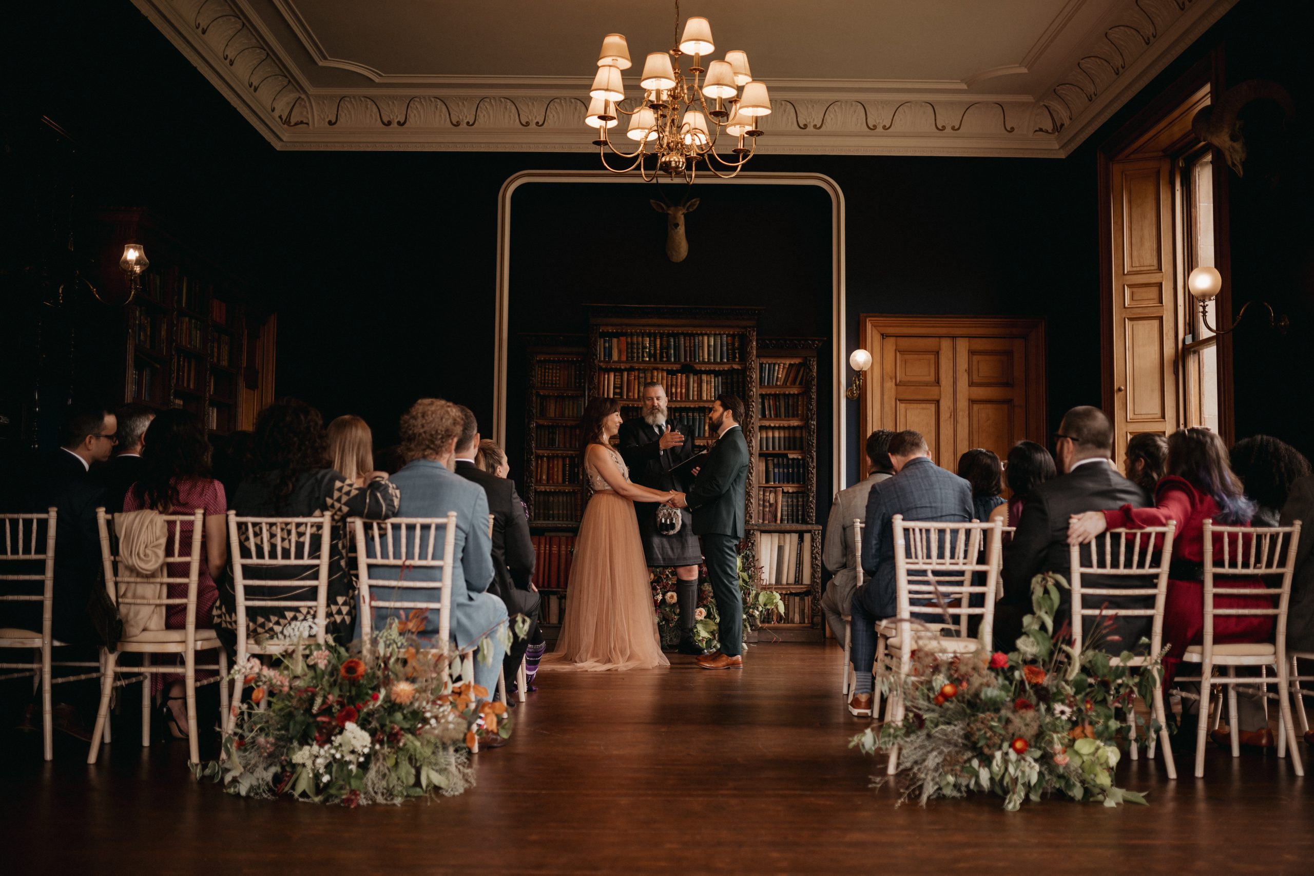 fraoch floral design wedding at cambo house